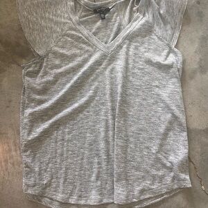Jessica Simpson Gray Sleeveless Relaxed T-Shirt Blouse